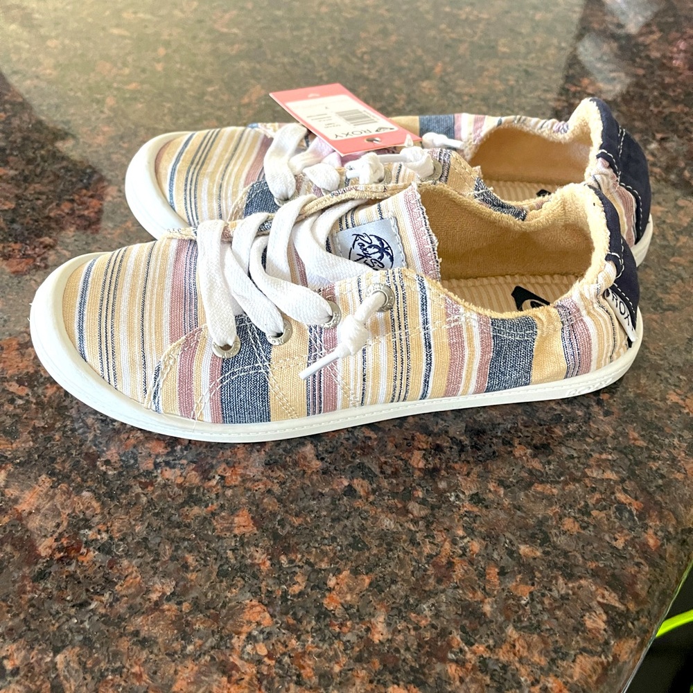 Brand new with tags size 7 women’s Roxy sneaks